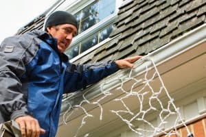 When Should You Put Up and Take Down Outdoor Christmas Lights?