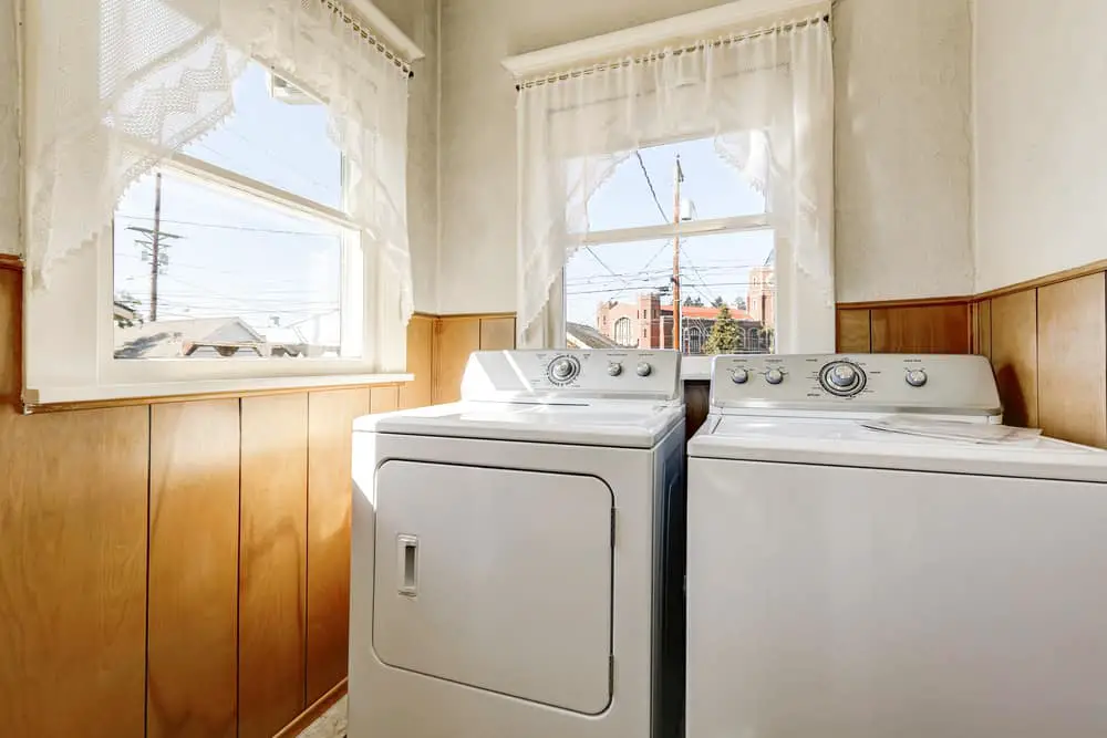 Is It Better To Buy Or Lease A Washer And Dryer For A Mobile Home?