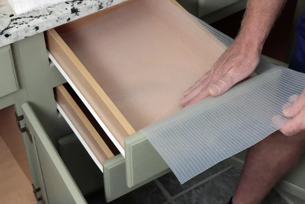 What Exactly Should You Put In Bathroom Drawers?