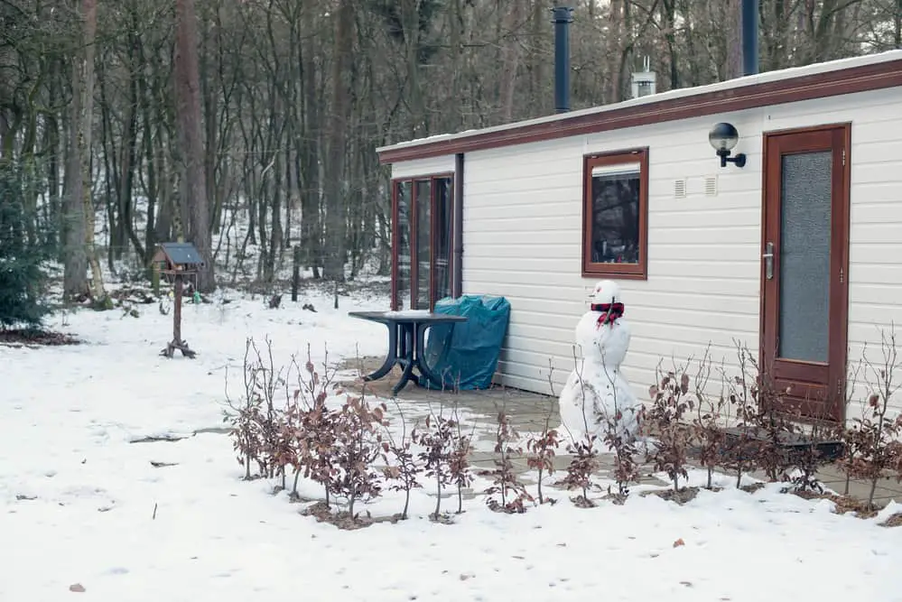 Why Do Mobile Homes Get So Cold During the Winter?