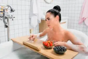 Is There Anything Wrong With Eating In The Bathtub?