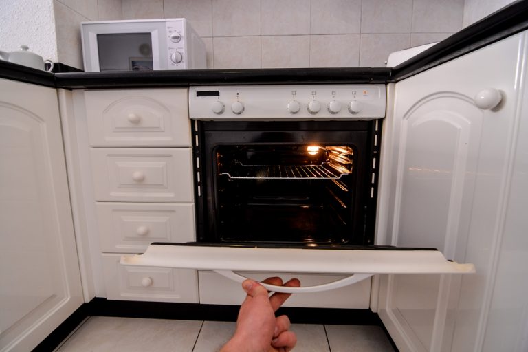 Why Does Your Oven Stink When You Turn It On? (It’s Time to Get Rid of