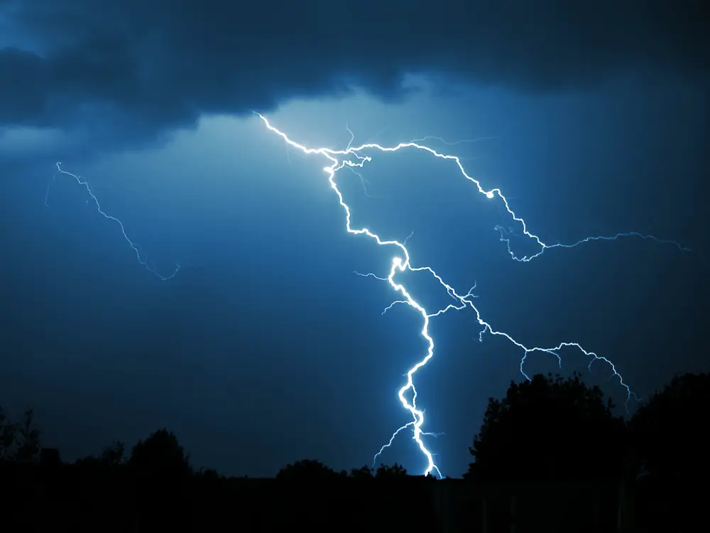 What Happens If Lightning Strikes a Mobile Home?
